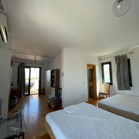 Blue House * باليوري