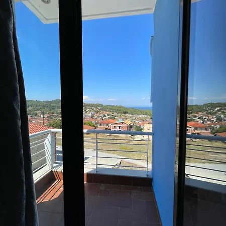 Blue House باليوري